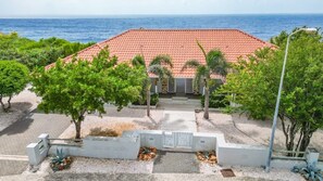 Exterior - Kas di Soño | Pool & Jacuzzi | Private Beach (Sint Willibrordus)