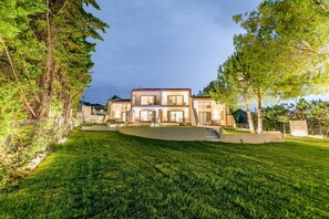 Villa | 6 chambres, bureau