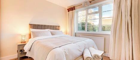 2 chambres, bureau, fer et planche à repasser, Wi-Fi gratuit