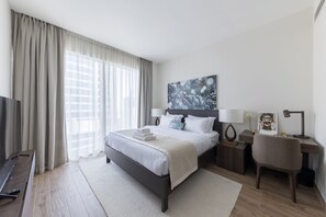 Apartment | 2 bedrooms, iron/ironing board - Sunny 2BR at Jumeirah Living Marina Gate (Dubai)
