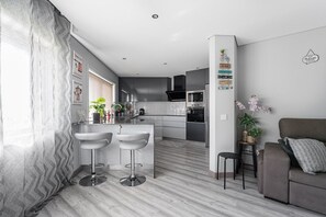 Fridge, microwave, oven, dishwasher - GuestReady - Gaia Tranquil Stay (Vila Nova de Gaia)