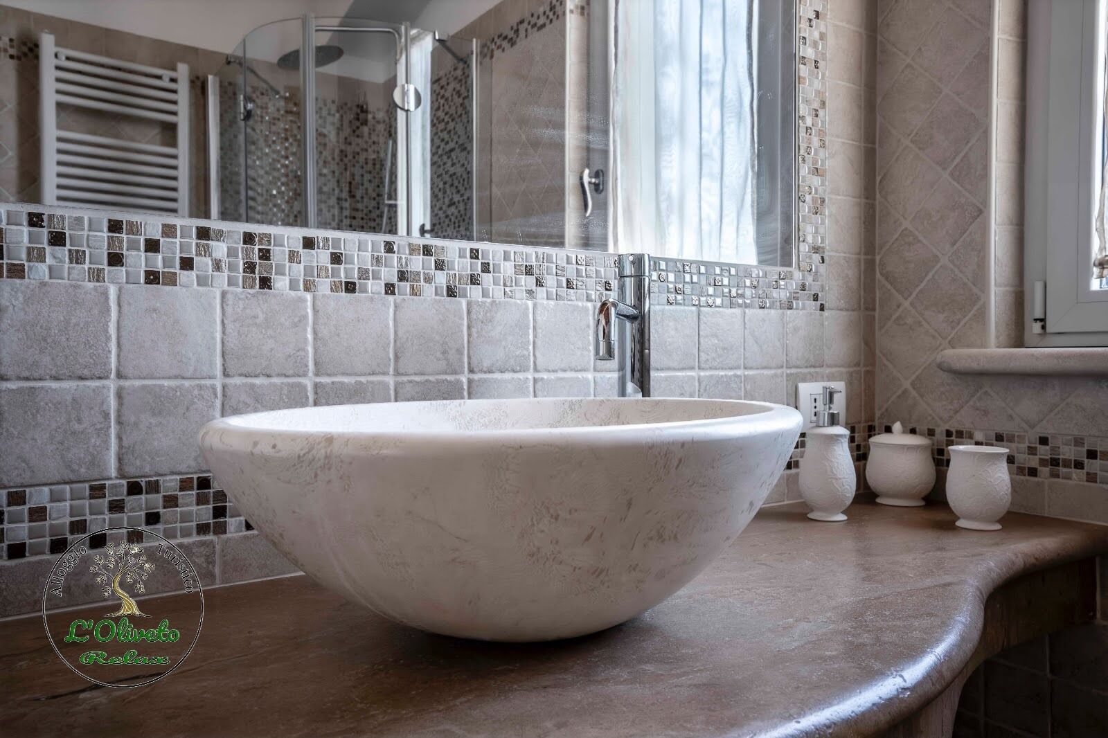 Doccia, asciugacapelli, bidet, asciugamani
