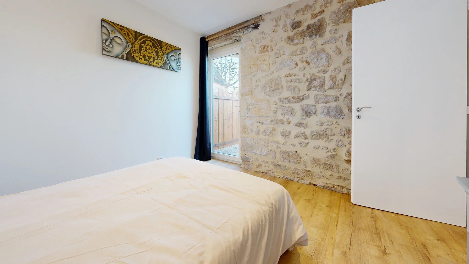 2 chambres, fer et planche à repasser, Wi-Fi, draps fournis