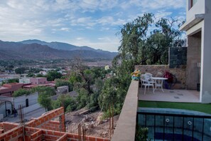 Apartamento, sacada, vista para a montanha | Terraço/pátio
