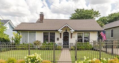 East Nashville Cottage: Hot Tub, EV, Walkable