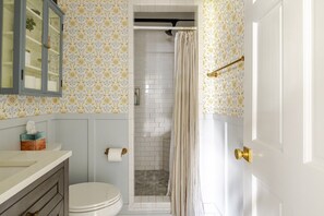 Hair dryer, towels