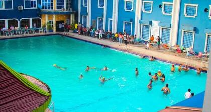 De-Lasmall Hotel and Resort Ltd