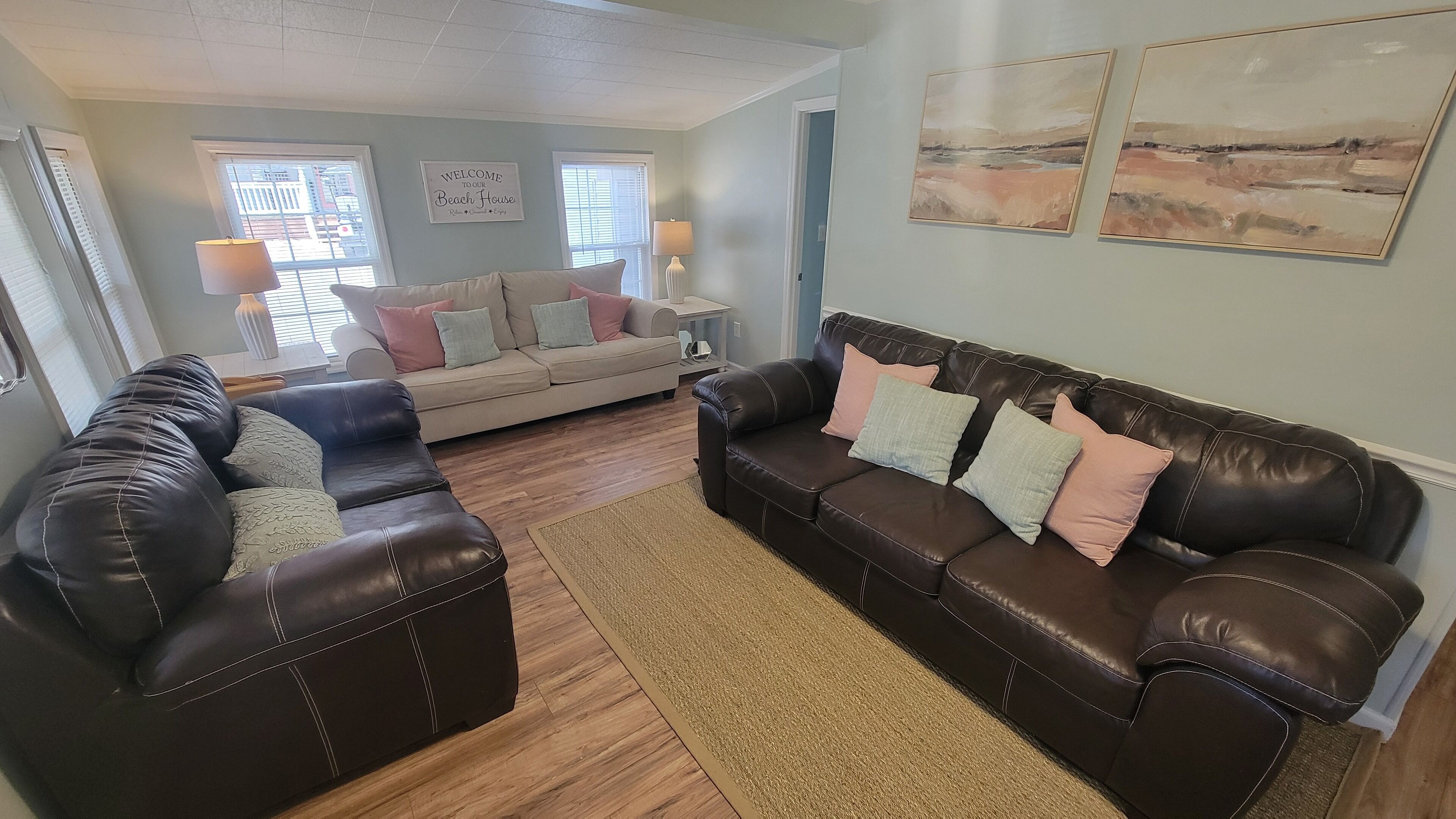 Neptune's Harbour: Pet Friendly Bungalow With Golf Cart - 7 Min Walk To Beach - Surfside Beach, SC