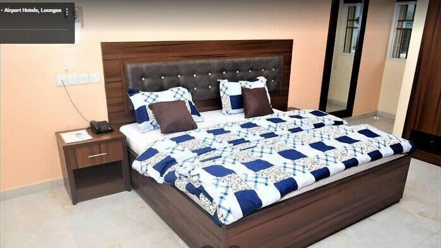 Paragon Gardens & Suites