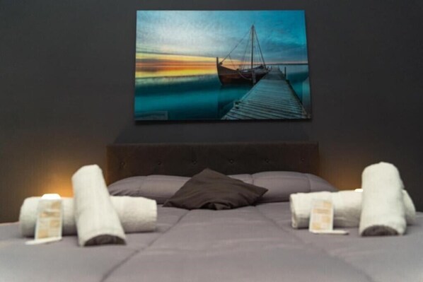 1 bedroom, WiFi, bed sheets - MN Place Taranto Deluxe Room (Taranto)