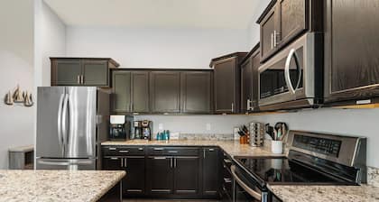 Canal Front, Private Dock, Fully Fenced, Spacious!