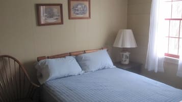 2 habitaciones, escritorio, tabla de planchar con plancha y wifi gratis