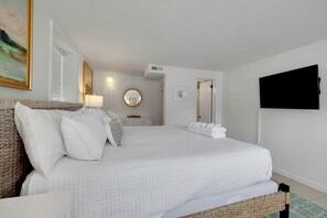 4 soverom, strykejern/-brett, internettilgang og sengetøy