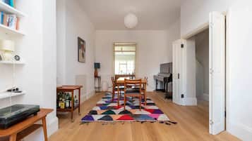 Basic Apartment | Interior