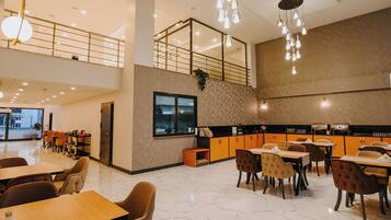 Free daily buffet breakfast