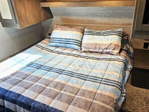 1 dormitorio, caja fuerte, wifi gratis y ropa de cama