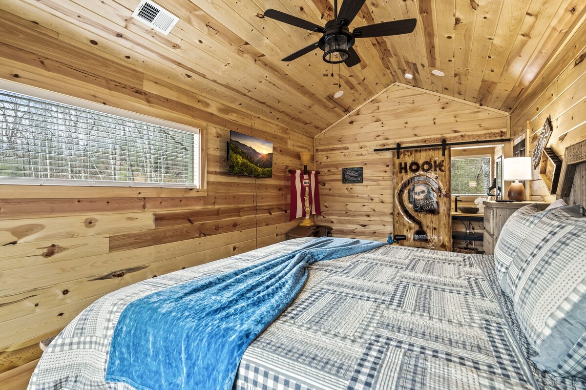 Photo 126 of Family-friendly 4BD cabin! Newly-built + Near TOWN