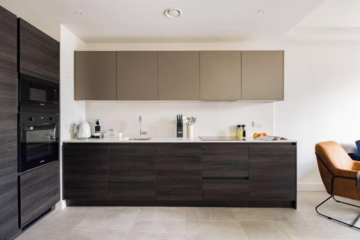 Private kitchen | Coffee/tea maker, oven, stovetop, electric kettle