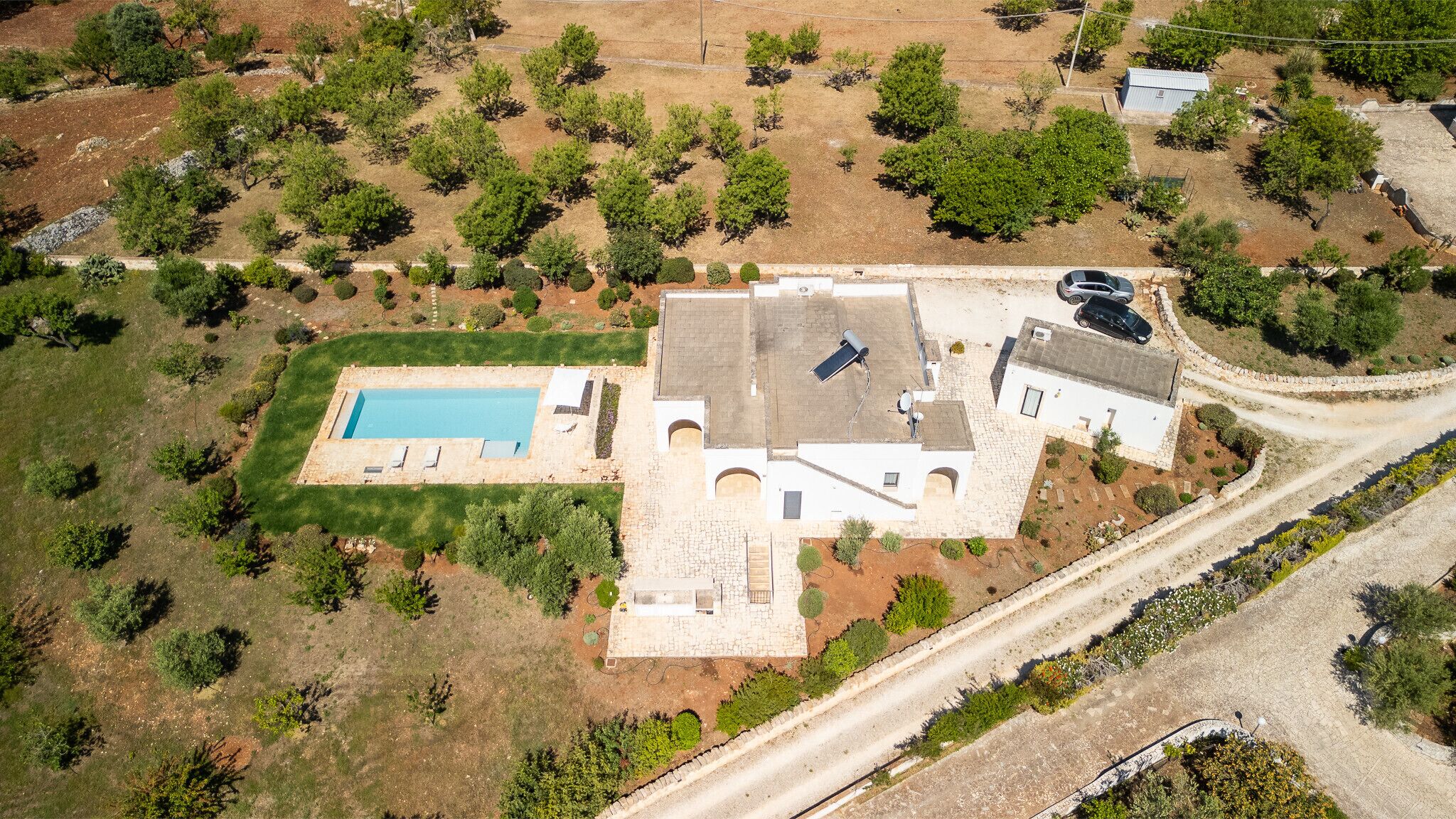 المنشأة من الخارج