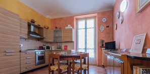 Frigorifero, microonde, forno, lavastoviglie