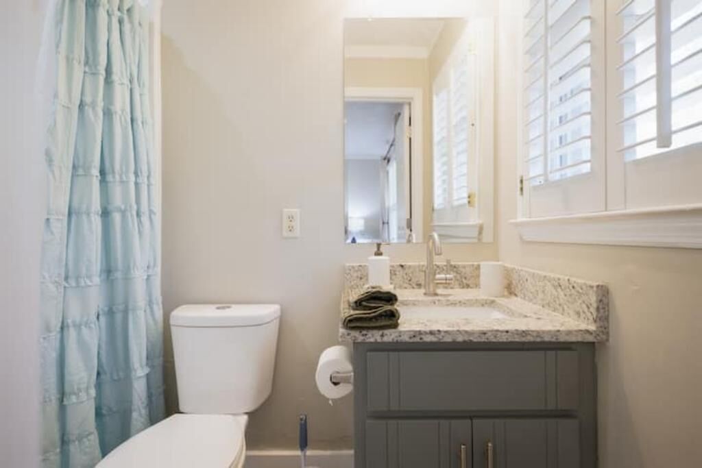 bathroom from master