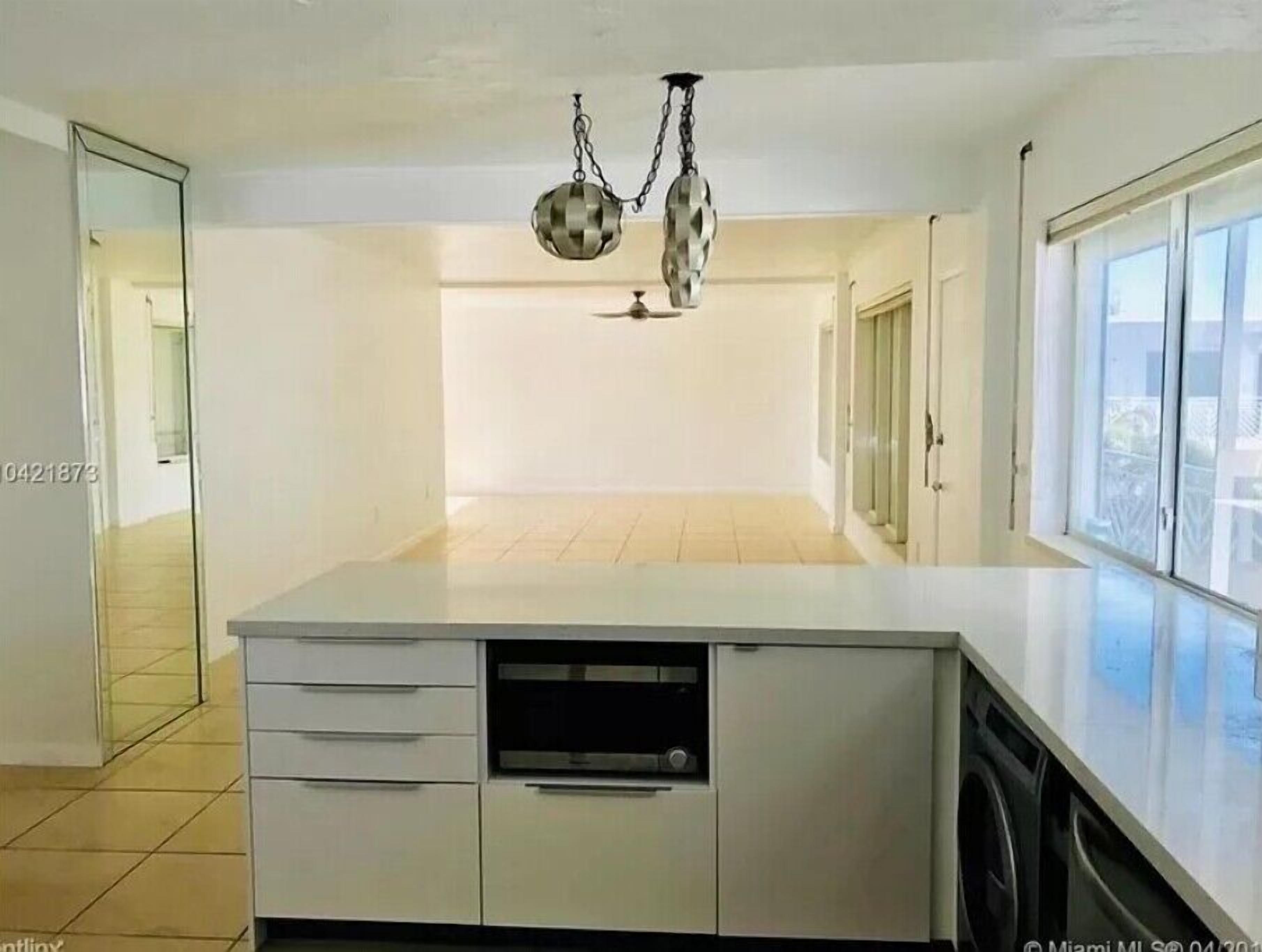 2 bd2 ba in Miami Beach, FL