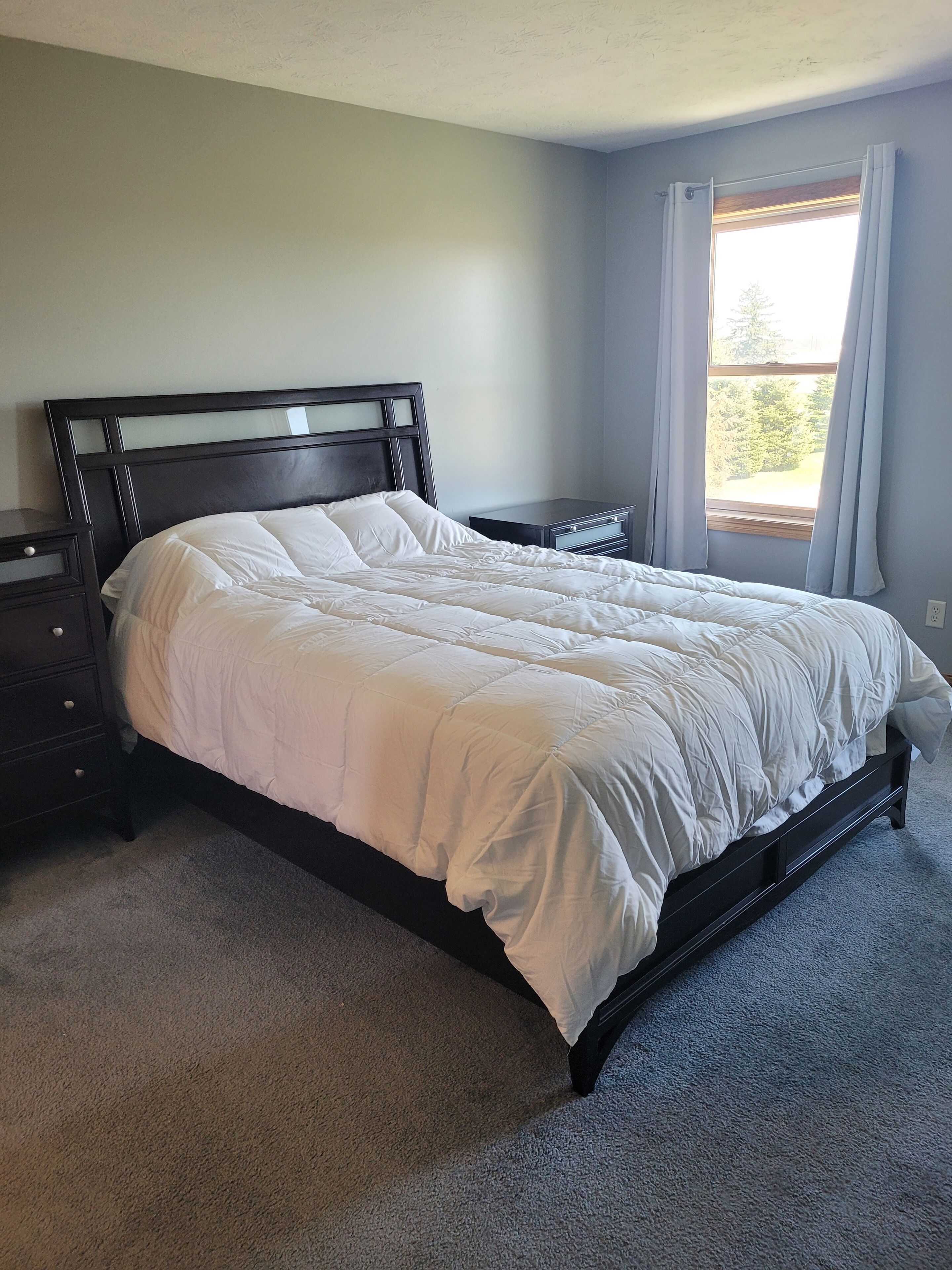 3 habitaciones, escritorio, tabla de planchar con plancha y wifi 