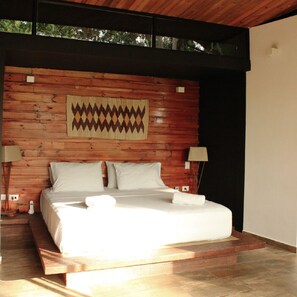 高級客房 | 書桌、免費無線上網