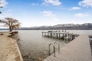 Marina - Family-friendly Cottage with Amazing Views #2 (West Kelowna)