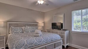 3 bedrooms, iron/ironing board, free WiFi, bed sheets
