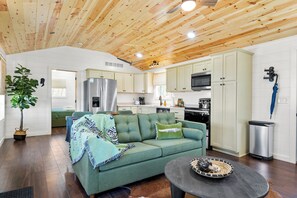 Living area - The Lodges at Eden Reserve (Williamstown)