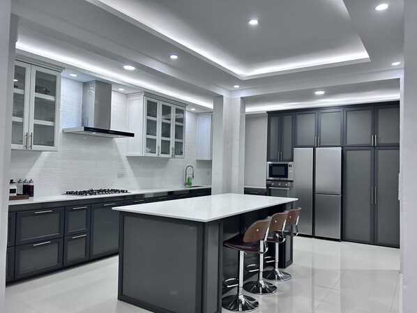 Private kitchen - The Cabanas Home, Malolos
(Malolos)