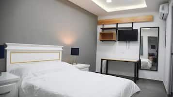 1 bedroom, desk, iron/ironing board, free WiFi