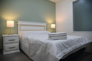 1 chambre, bureau, fer et planche Ă repasser, Wi-Fi gratuit