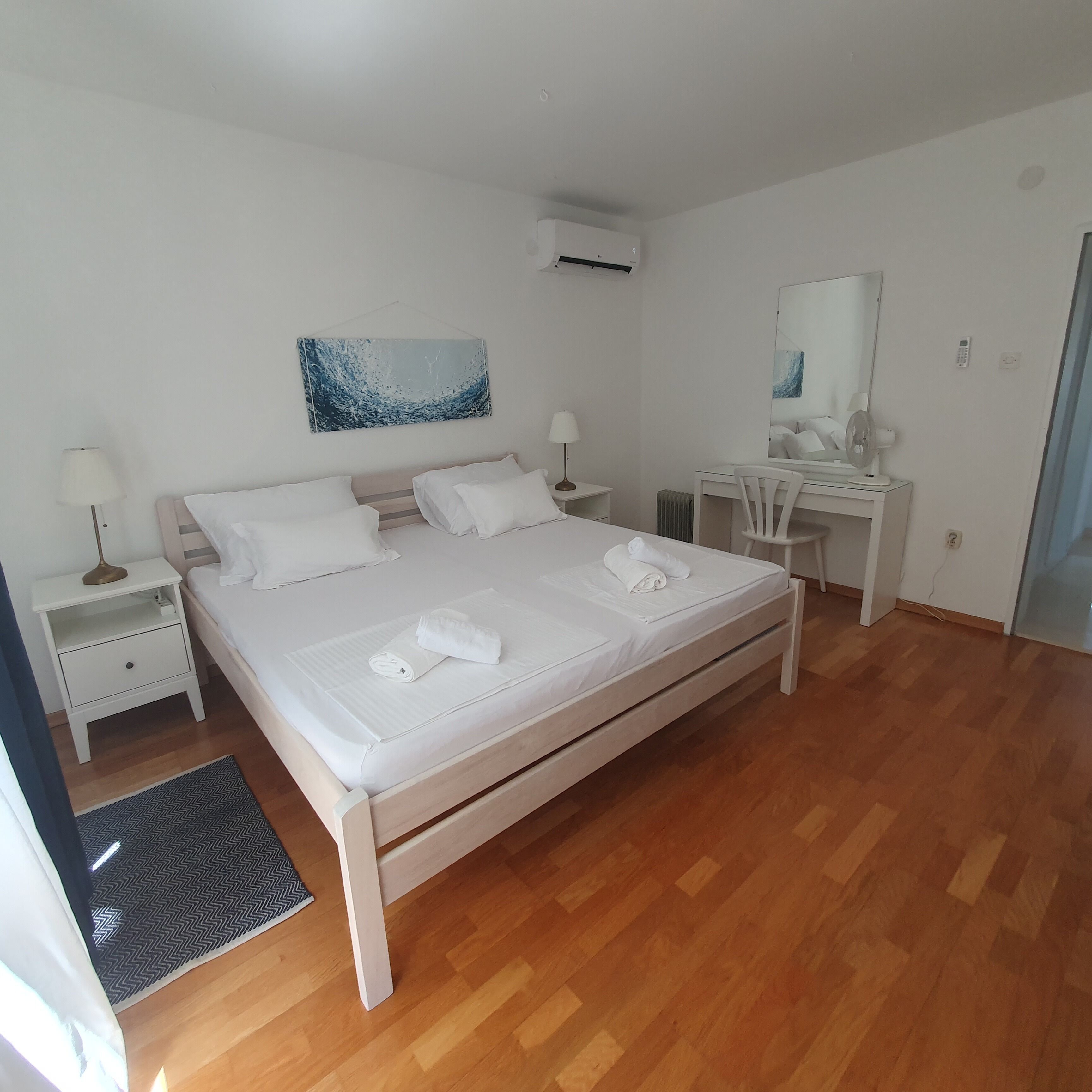 7 bedrooms, iron/ironing board, WiFi, bed sheets