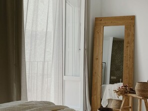 1 bedroom, desk, Internet, bed sheets - Salina Deluxe with balcony Room (Vejer de la Frontera)