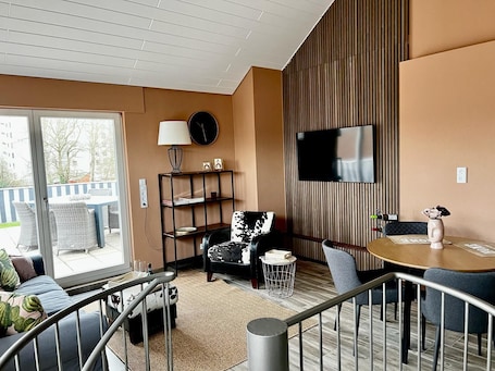 Living area. Ferienwohnung im Loftstyle am Fuße der Eifel