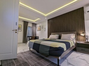 Habitación económica | Escritorio y wifi gratis