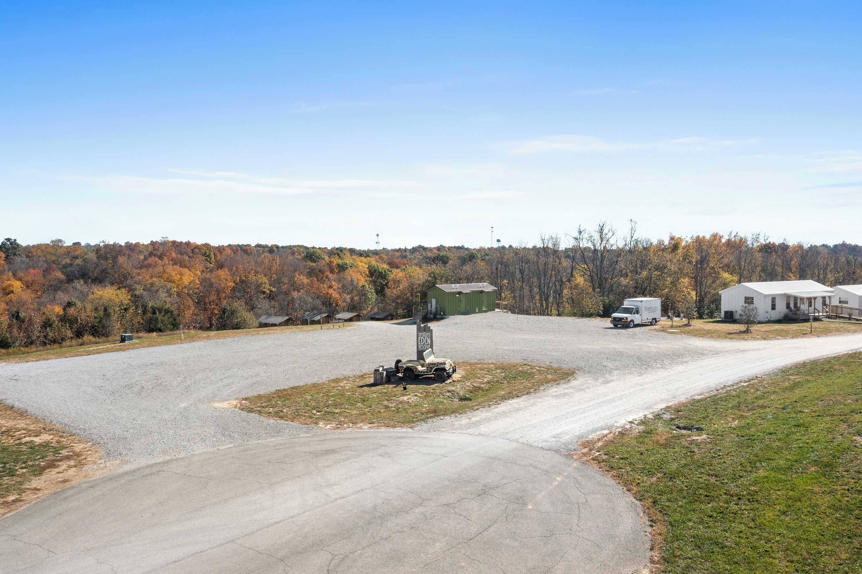 Pintu masuk properti