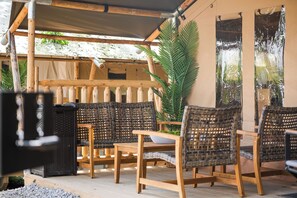 Telt – comfort, utsikt mot høyde | Terrasse/patio