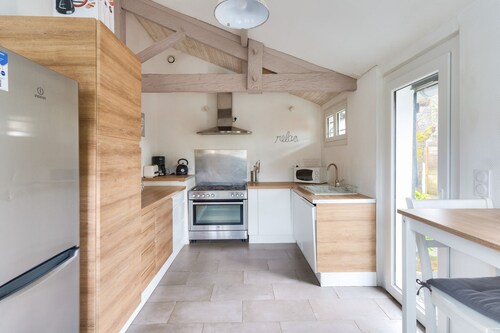 350m from Betey's beach- House for 9 with a pool