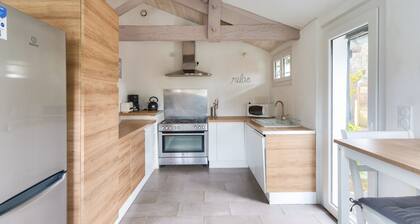 350m from Betey's beach- House for 9 with a pool