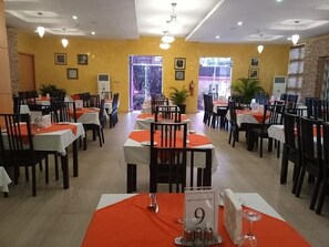 Restaurant - Limburg Hotel (Port Harcourt)