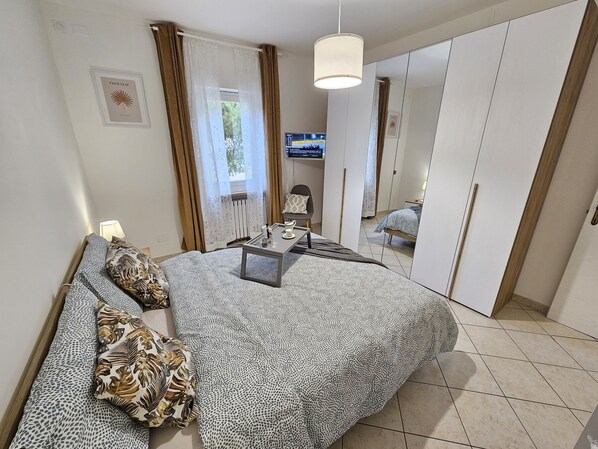 1 bedroom, desk, iron/ironing board, free WiFi