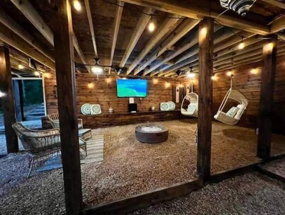 “The Flying Carpet” Moroccan Treehouse