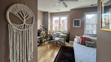 2 bedrooms, desk, iron/ironing board, free WiFi