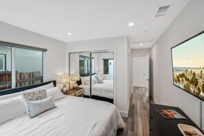 2 habitaciones, tabla de planchar con plancha, wifi y ropa de cama 