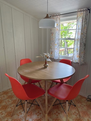 Dining - Breathtaking views amid a “PEACE” of heaven! (Fancy Gap)