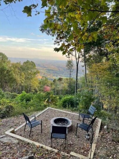 Breathtaking views amid a “PEACE” of heaven!