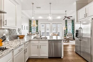 Fridge, microwave, oven, stovetop - Heated Pool~ Bikes + Golf Cart to beach (Inlet Beach)